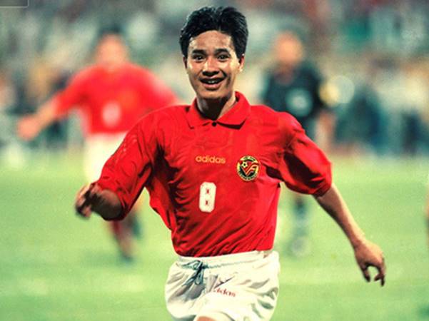 Sự nghiệp bóng đá của huyền thoại Hồng Sơn