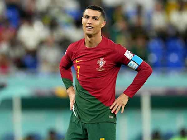 Ronaldo hiện đang chơi cho Al Nassr ở Ả Rập Xê Út