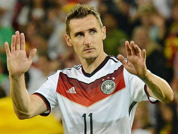 Cầu thủ ghi nhiều bàn thắng nhất World Cup là ai?