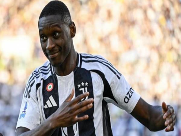 Chuyển nhượng Juventus: Giá Kolo Muani ngày càng cao