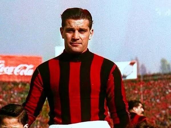 Tiền đạo AC Milan giàu thành tích nhất là danh thủ nào?