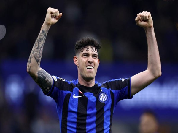 Liverpool hướng đến tương lai không Virgil van Dijk